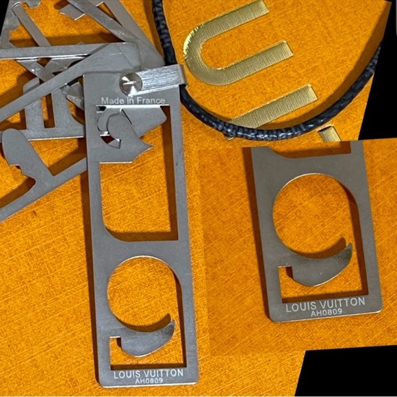 Louis Vuitton "Deconstructed" RARE Necklace, Runway Edition 2008 Only one!! - Picture 3 of 15